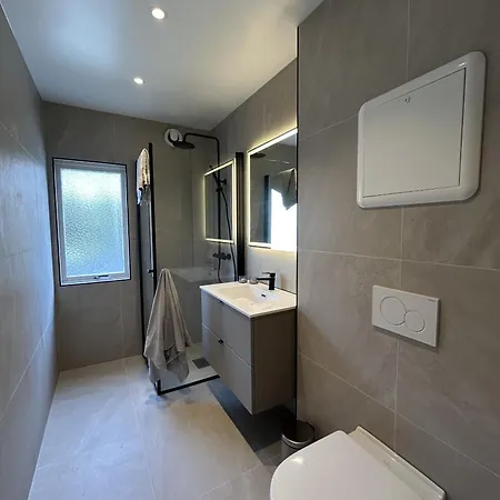 Апартаменты 3 Bedroom With Parking